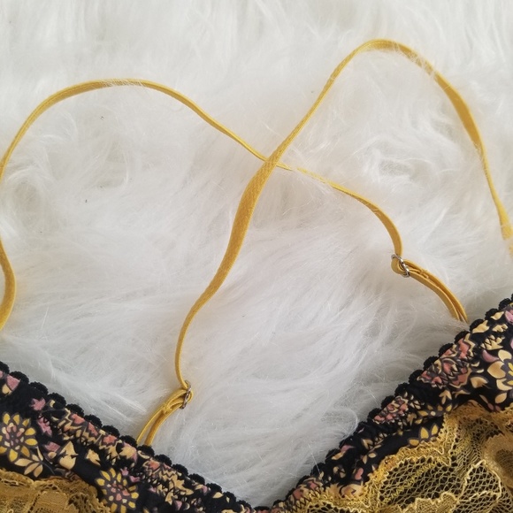 Free People Pull On Floral and Yellow Lace Bra - Picture 4 of 7